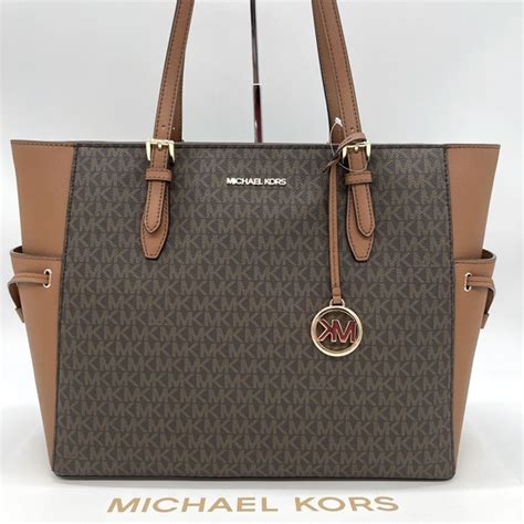 michael kors lg drawstrag|michael kors tote set.